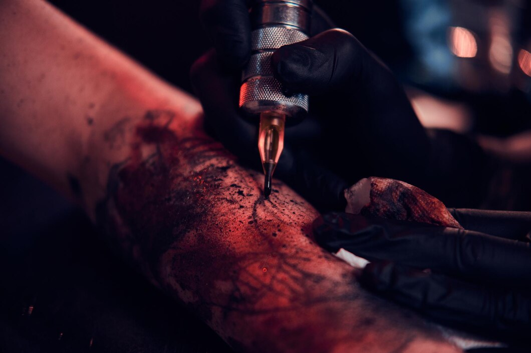 Techniki tatuażu – od wyboru odpowiedniej igły do końcowego efektu